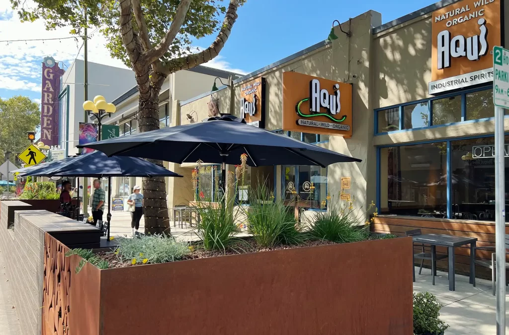 Willow Glen Outdoor Seating